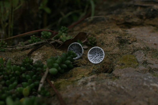 Strichpünktchen Ohrstecker Silber