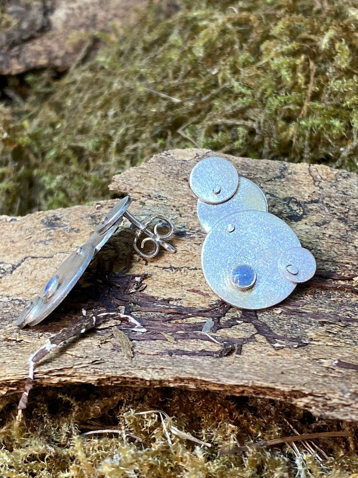 Bewegliche Ohrstecker Silber mit Emaille
