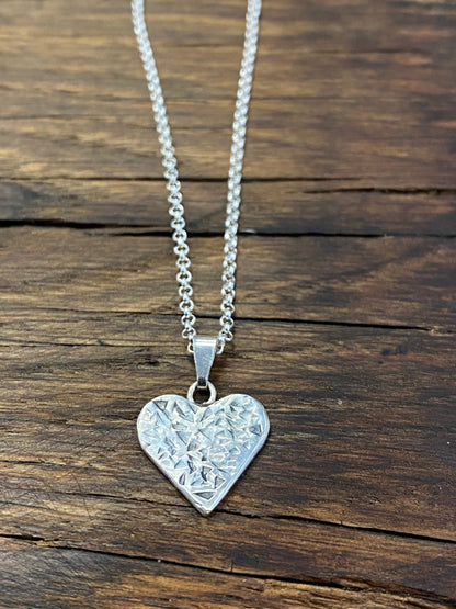 Silberner Herzanhänger