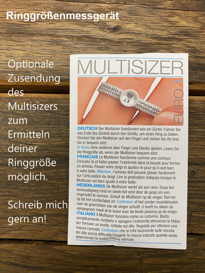 Silberring mit Struktur und Herz "Nur die Liebe zählt"