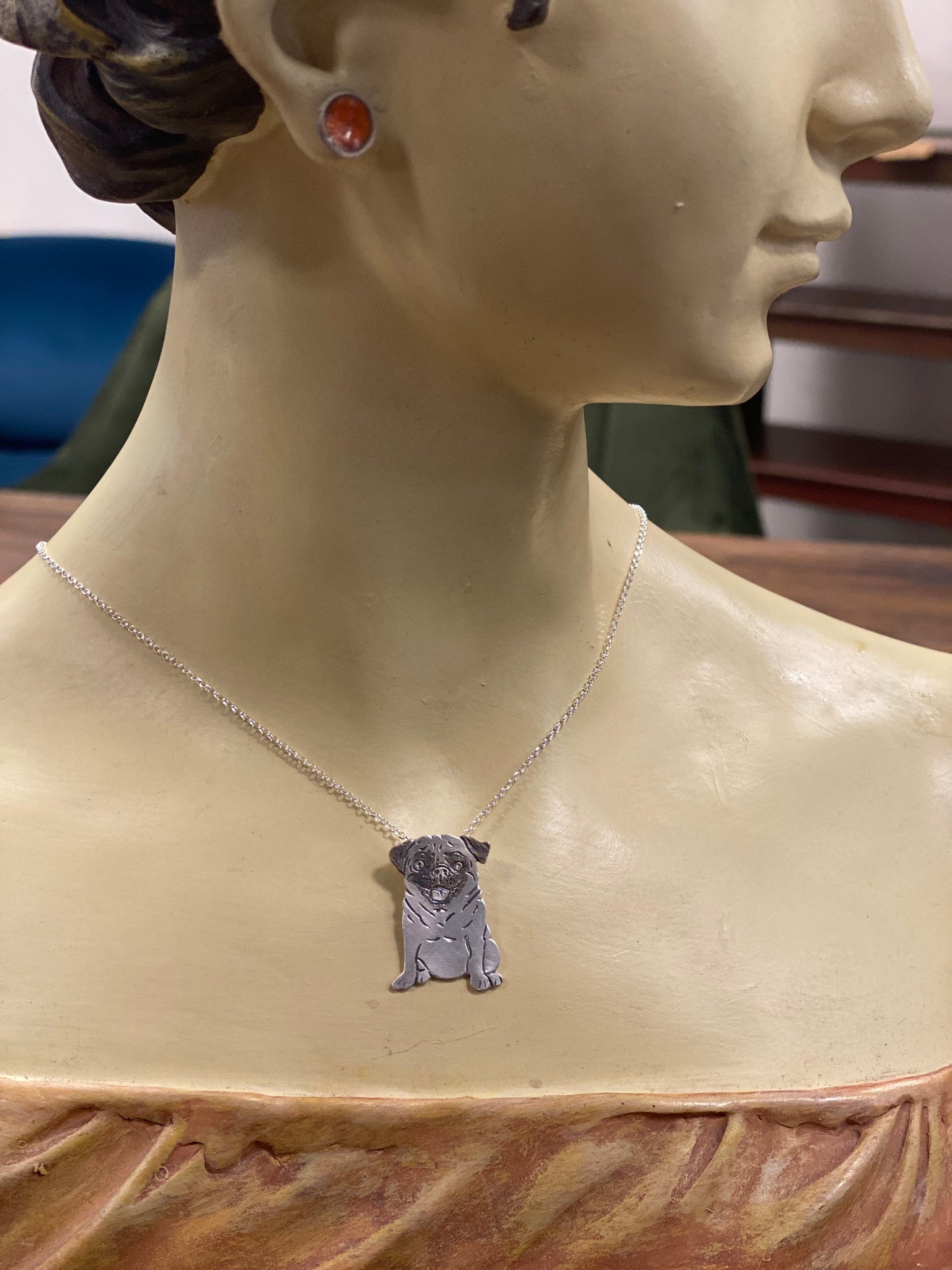 Silberkette mit Unikatanhänger Hund „Mops“