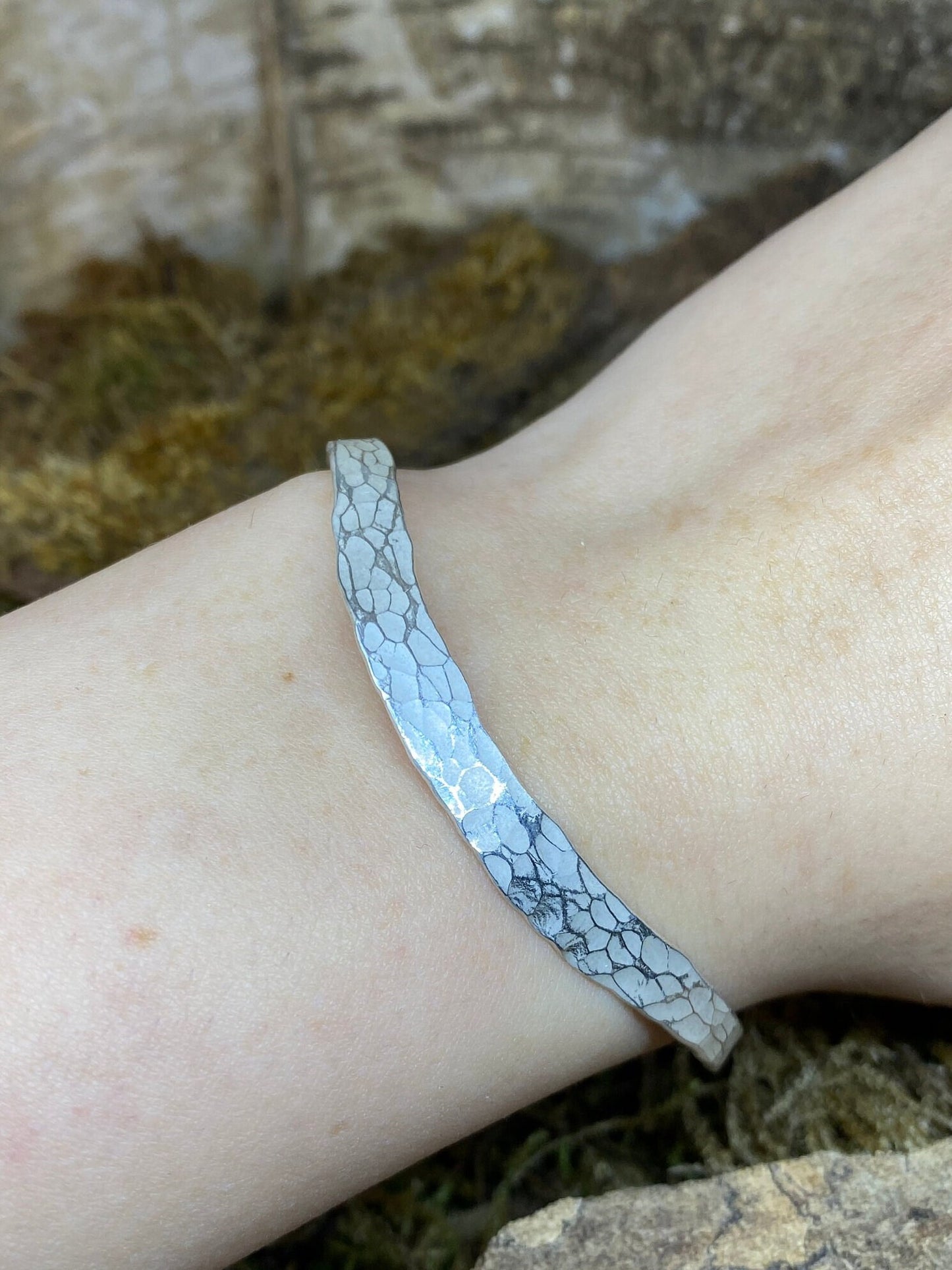 Geschmiedeter Armreif Silber Offen