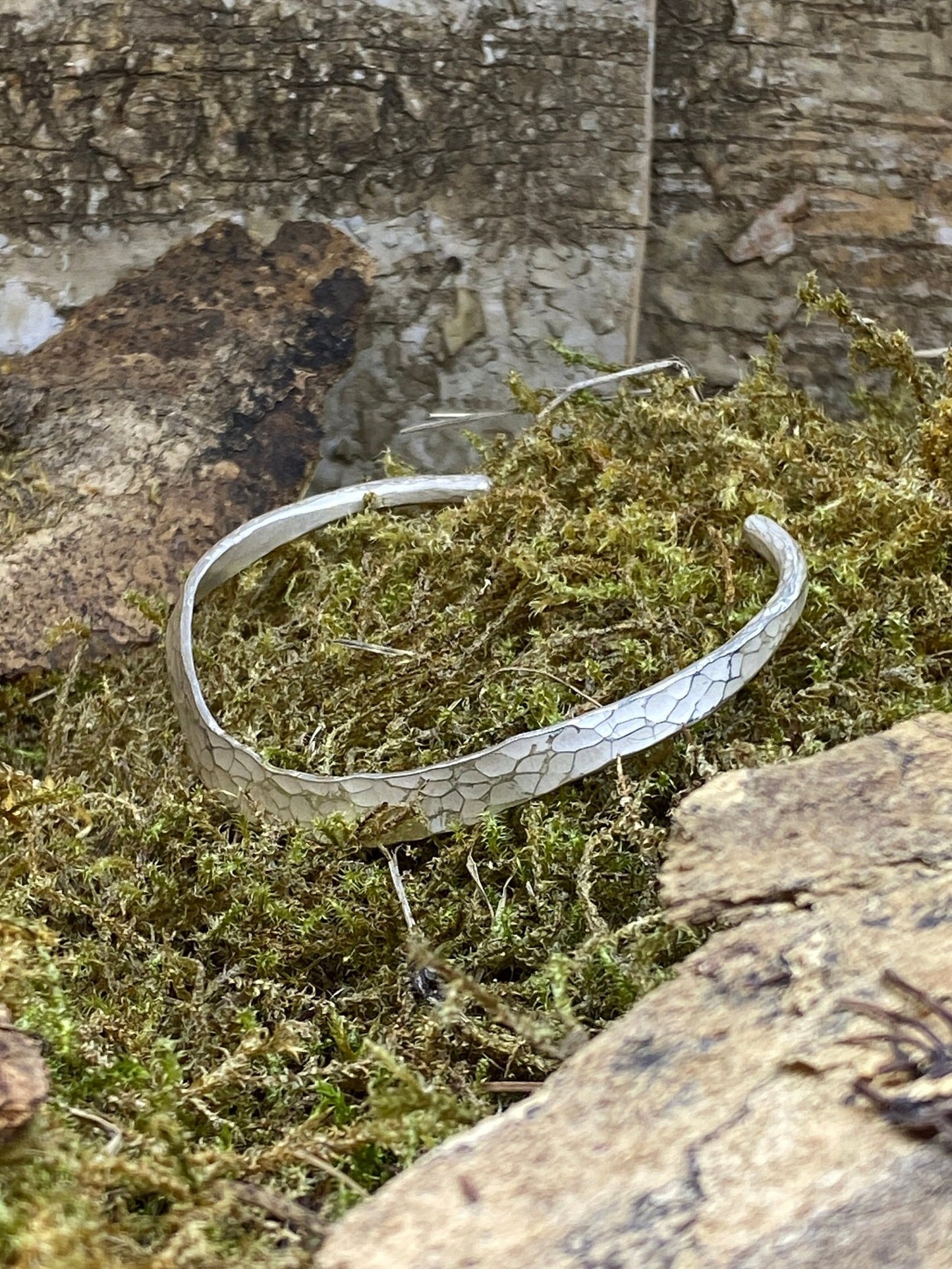 Geschmiedeter Armreif Silber Offen